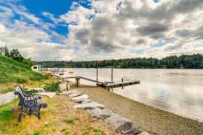 Bayfront Home with Private Beach in Vaughn!